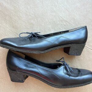 Vintage Black Leather Salvatore Ferragamo Heels